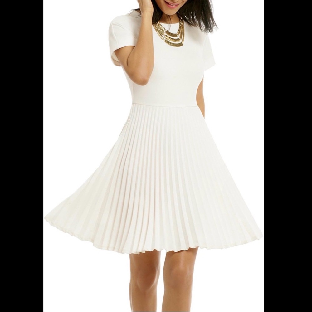 NWT Women’s Pleated Short-Sleeve Fit-and-Flare Dress